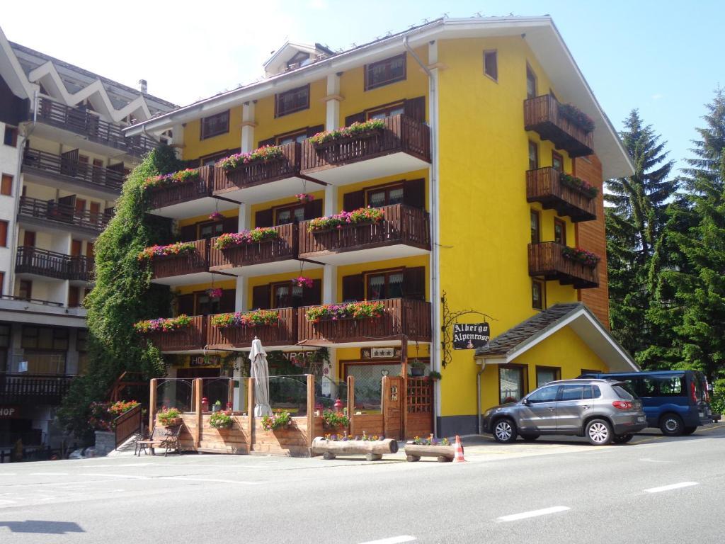 גרסוני-סן-ג'אן Albergo Alpenrose Ski&Bike Mountain Hotel מראה חיצוני תמונה