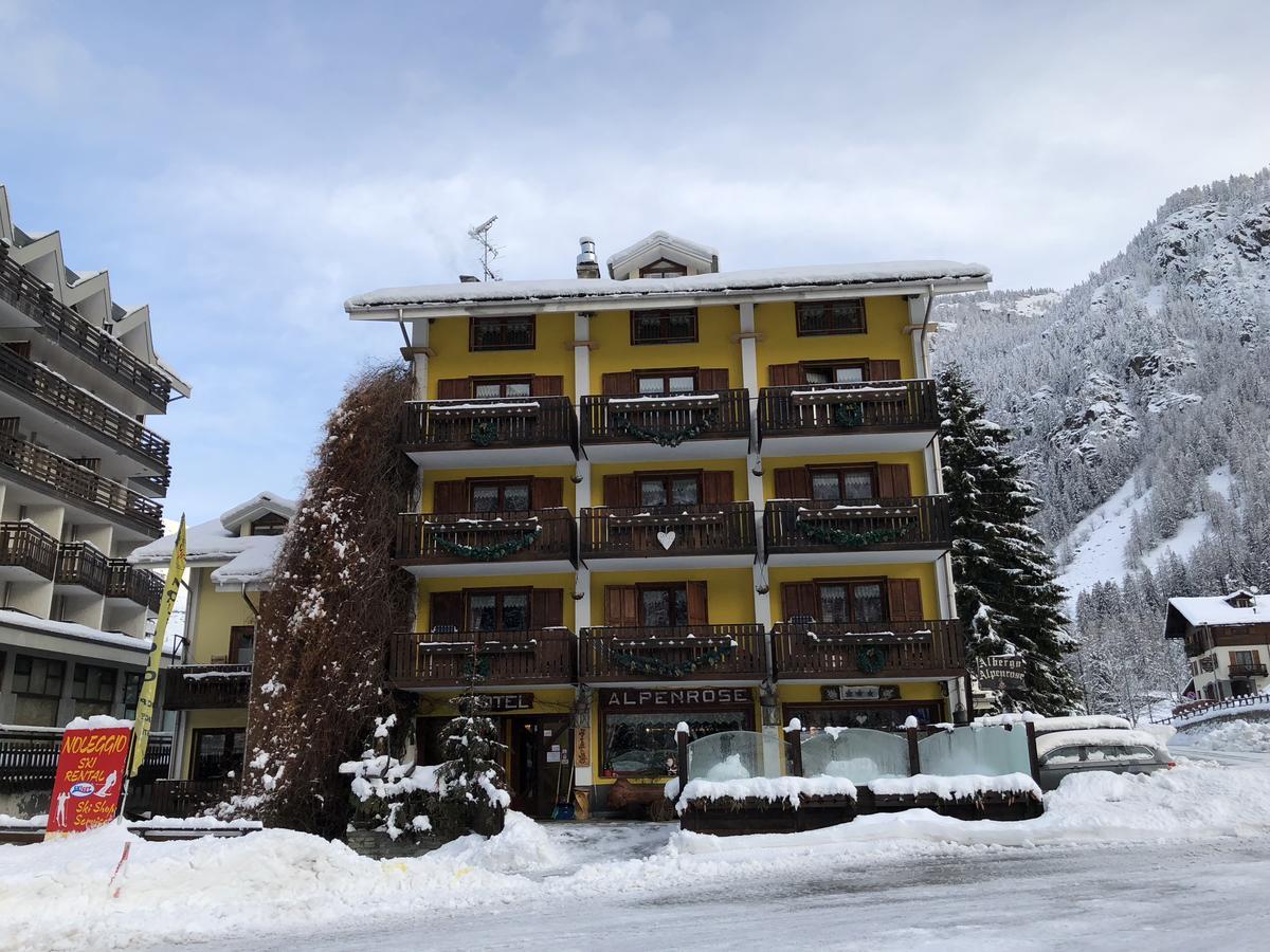 גרסוני-סן-ג'אן Albergo Alpenrose Ski&Bike Mountain Hotel מראה חיצוני תמונה