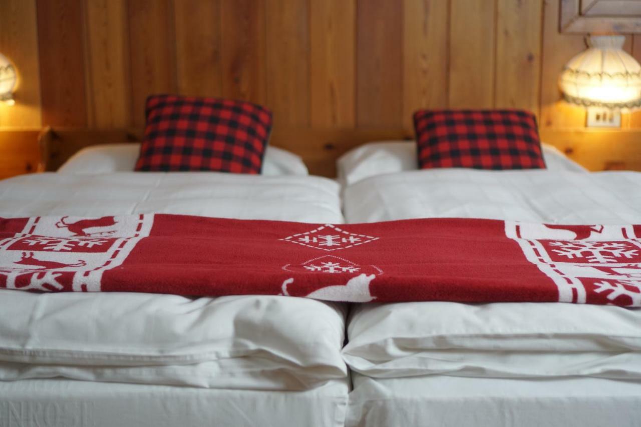גרסוני-סן-ג'אן Albergo Alpenrose Ski&Bike Mountain Hotel מראה חיצוני תמונה