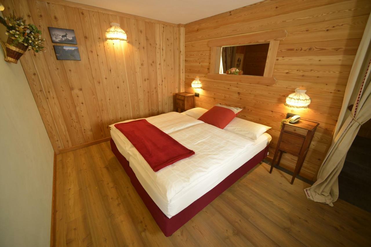 גרסוני-סן-ג'אן Albergo Alpenrose Ski&Bike Mountain Hotel מראה חיצוני תמונה